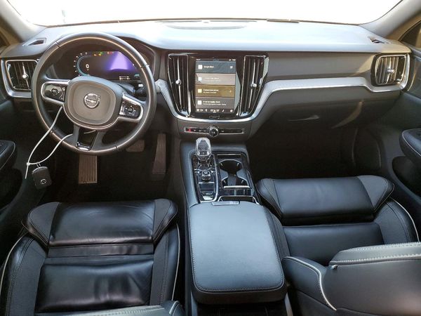 2024 VOLVO S60 Plus Black Edition