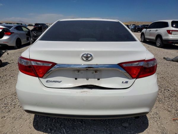 2016 TOYOTA CAMRY