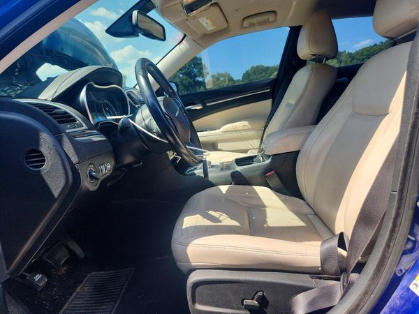 2019 CHRYSLER 300
