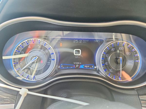 2019 CHRYSLER 300
