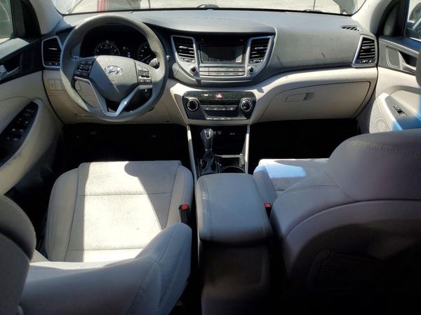 2018 HYUNDAI TUCSON SE Standard