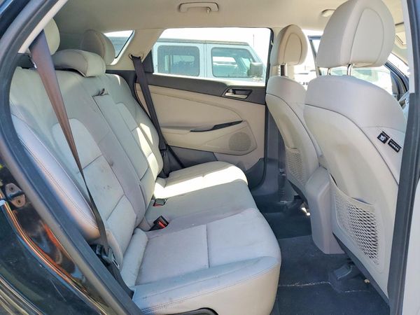 2018 HYUNDAI TUCSON SE Standard