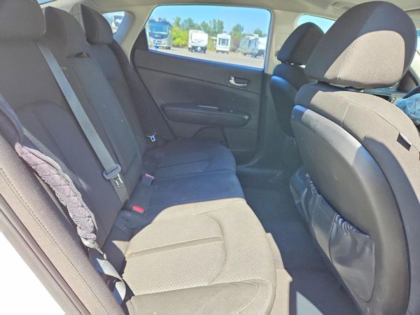 2016 KIA OPTIMA GL