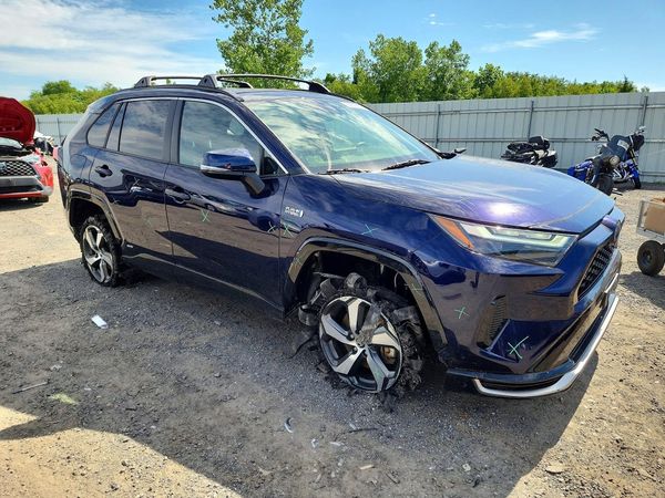 2023 TOYOTA RAV4 SE