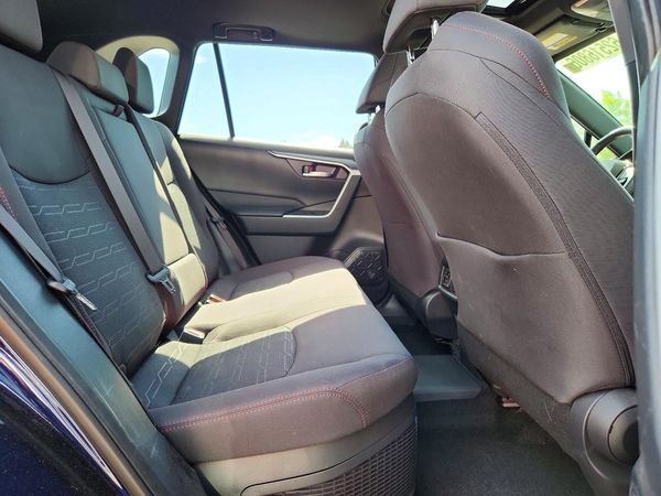 2023 TOYOTA RAV4 SE