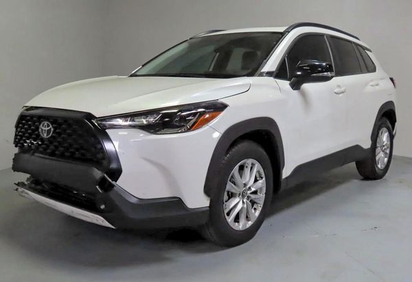 2025 TOYOTA COROLLA CROSS LE