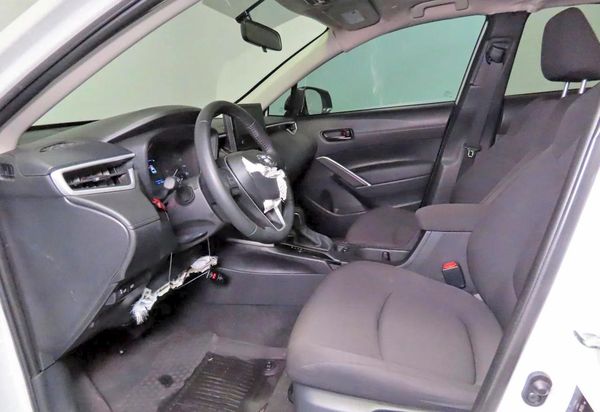 2025 TOYOTA COROLLA CROSS LE