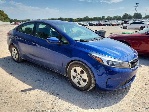 2017 KIA FORTE LX Base