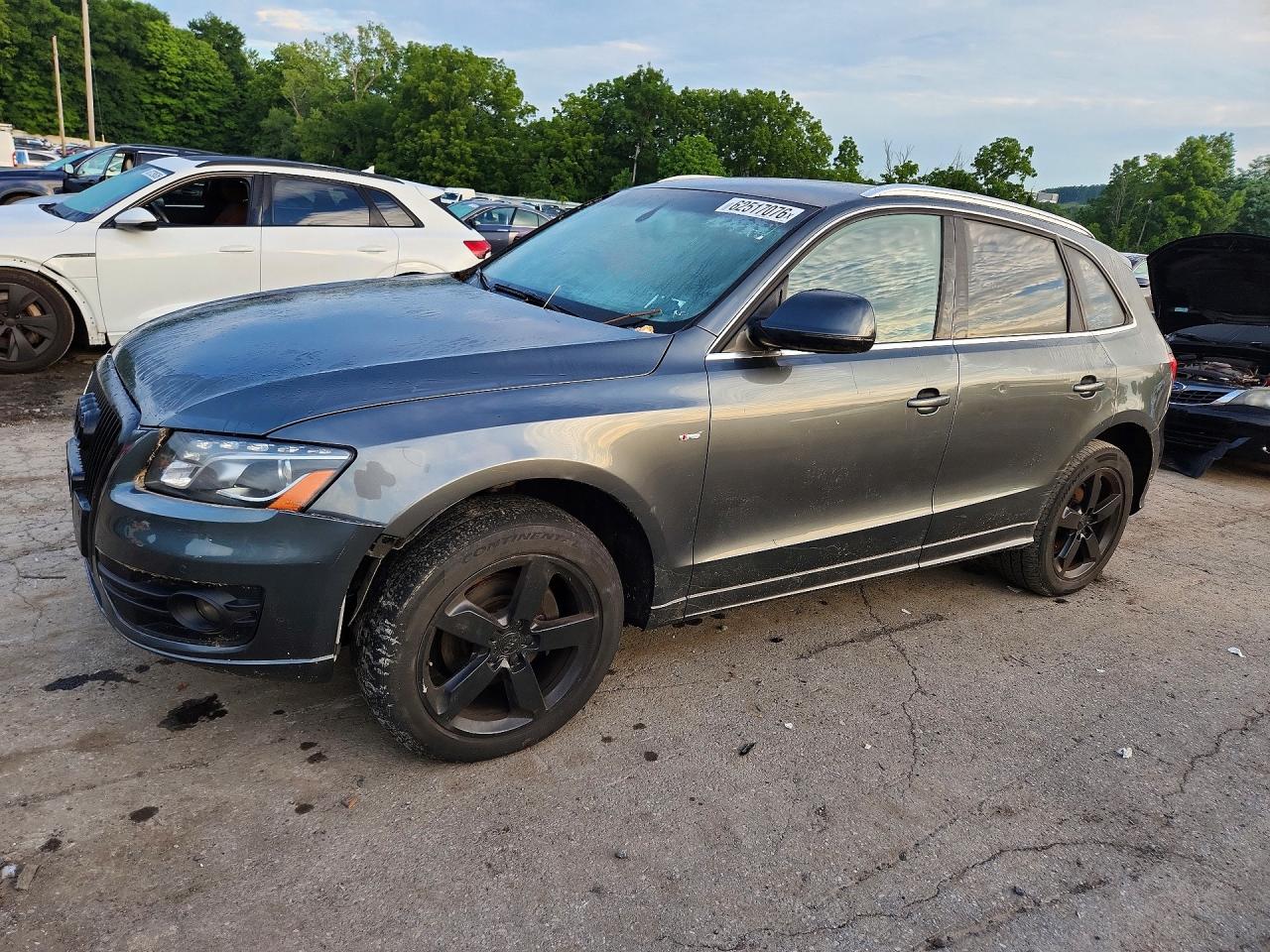 2012 AUDI Q5 Premium Plus