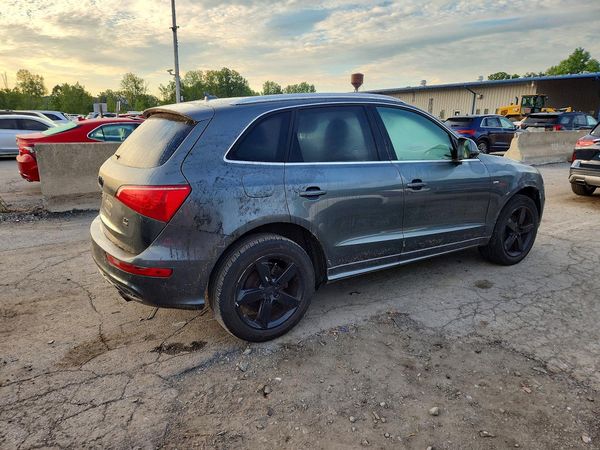 2012 AUDI Q5 Premium Plus