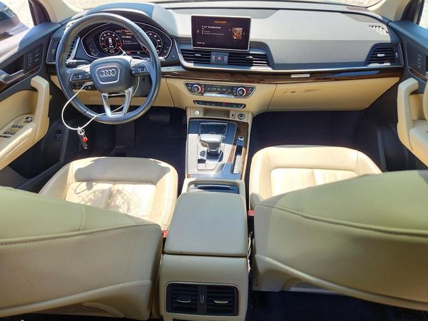 2019 AUDI Q5 quattro Premium Plus