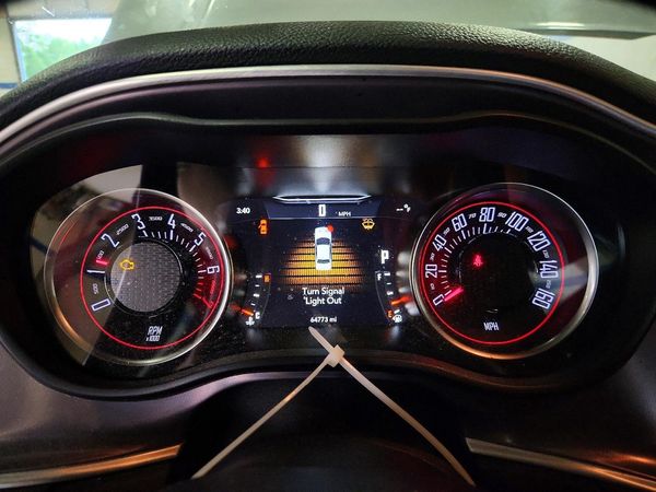 2019 DODGE CHALLENGER SXT