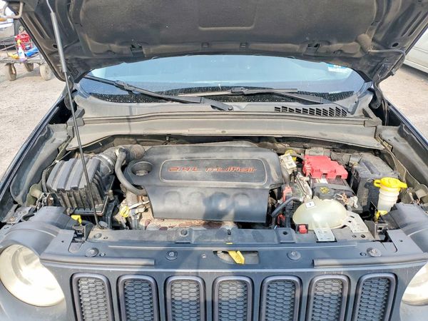 2015 JEEP RENEGADE TRAILHAWK 4X4
