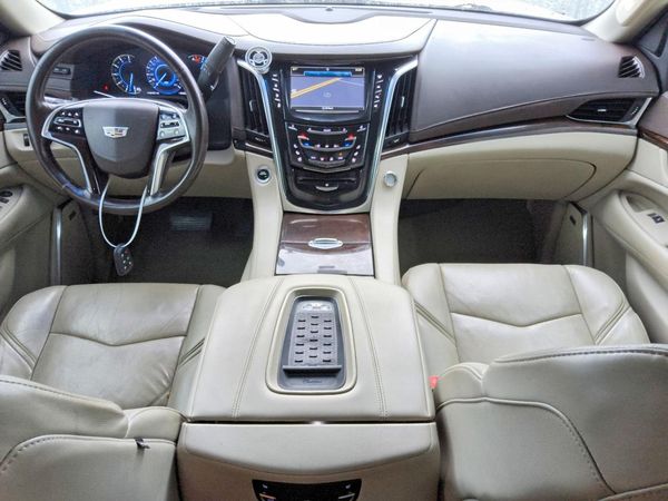 2017 CADILLAC ESCALADE Luxury