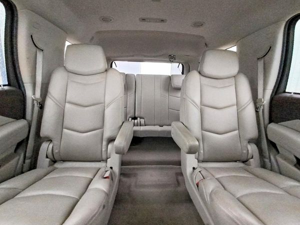 2017 CADILLAC ESCALADE Luxury
