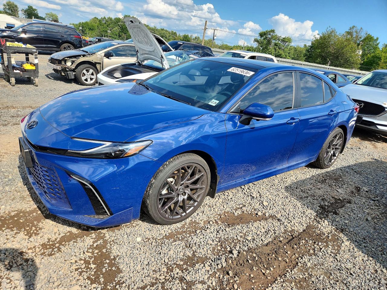 2025 TOYOTA CAMRY