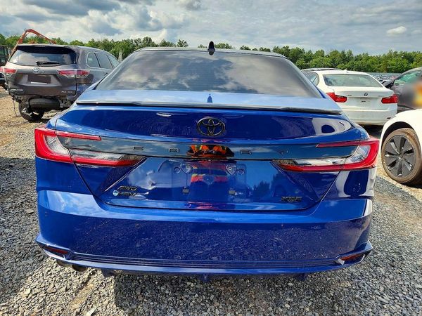 2025 TOYOTA CAMRY