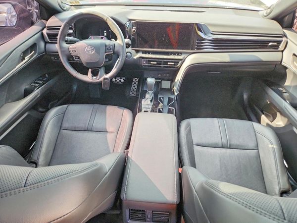 2025 TOYOTA CAMRY