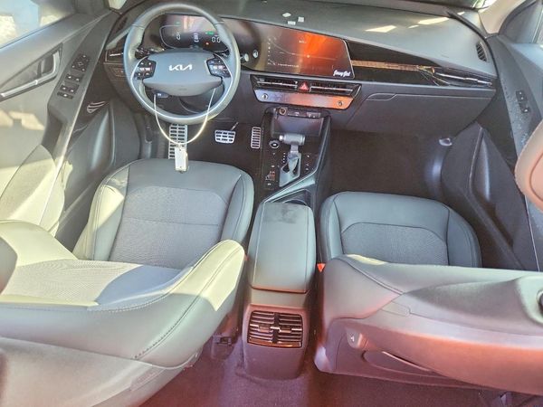 2024 KIA NIRO EX