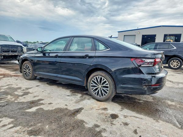 2021 VOLKSWAGEN JETTA S / SE / R-Line