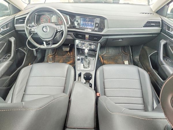 2021 VOLKSWAGEN JETTA S / SE / R-Line