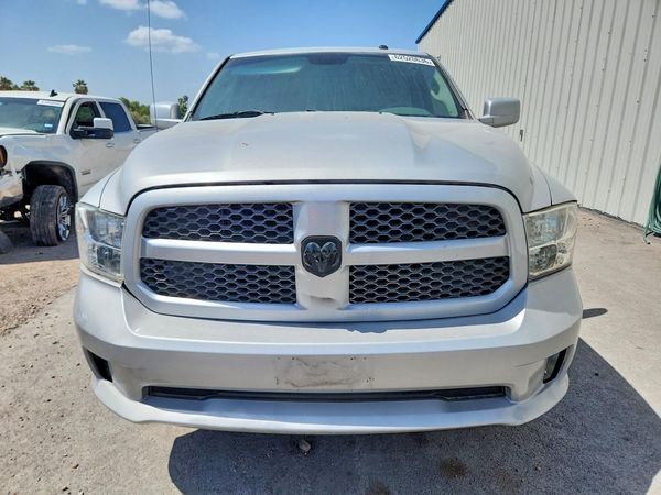 2014 RAM 1500 ST