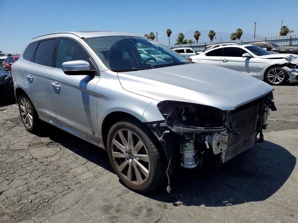 2017 VOLVO XC60 Inscription