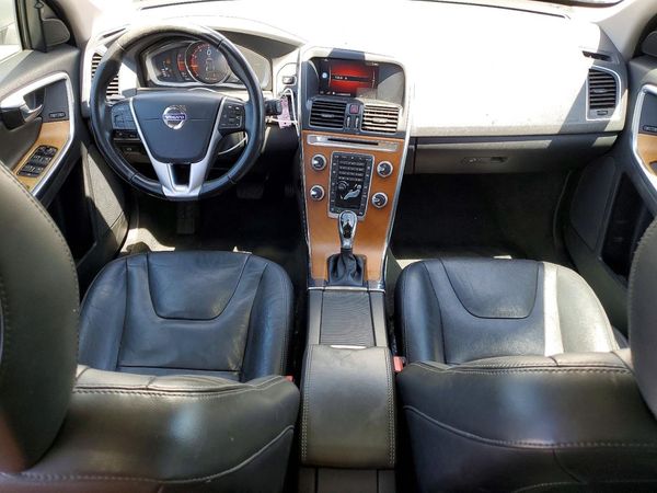 2017 VOLVO XC60 Inscription
