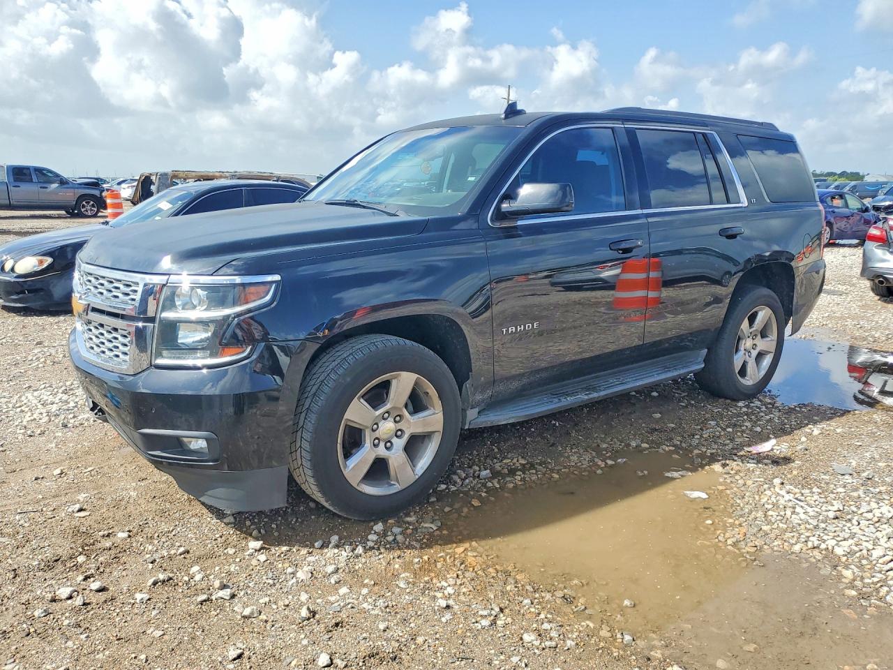 2015 CHEVROLET TAHOE LT — Front 3/4
