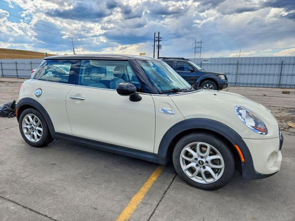 2016 MINI COOPER