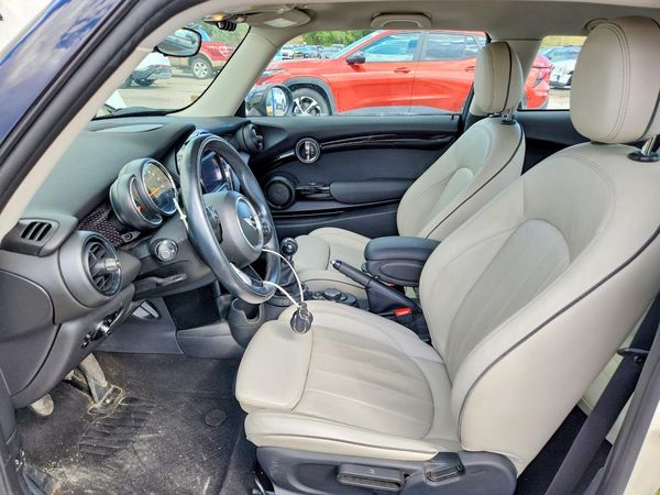 2016 MINI COOPER