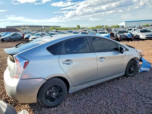 2015 TOYOTA PRIUS