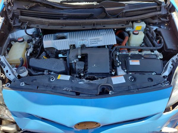 2015 TOYOTA PRIUS