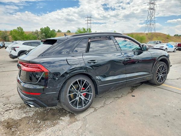 2023 AUDI SQ8