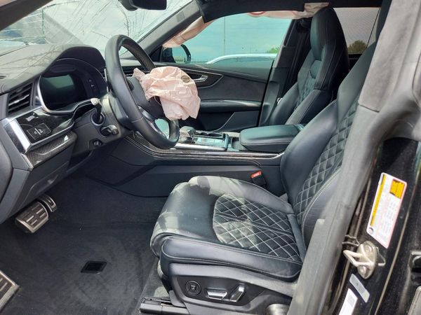 2023 AUDI SQ8