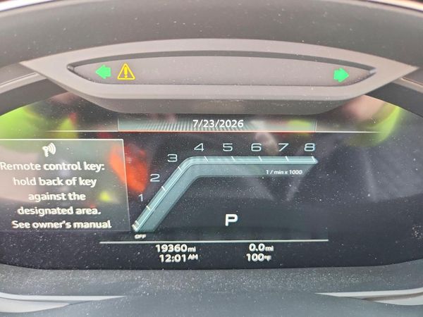 2023 AUDI SQ8