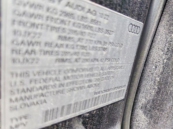 2023 AUDI SQ8