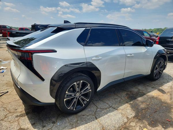 2024 TOYOTA BZ4X
