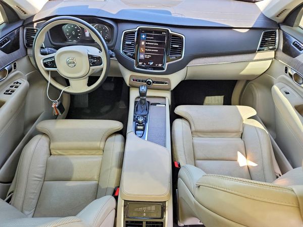 2021 VOLVO XC90 Inscription