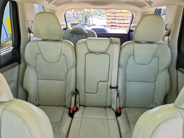 2021 VOLVO XC90 Inscription