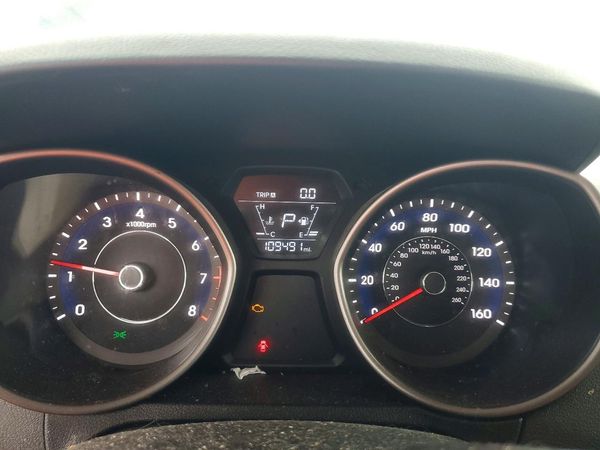 2016 HYUNDAI ELANTRA