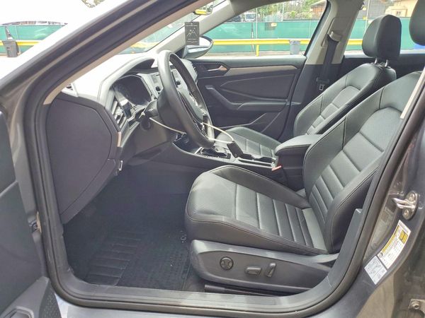 2021 VOLKSWAGEN JETTA S / SE / R-Line