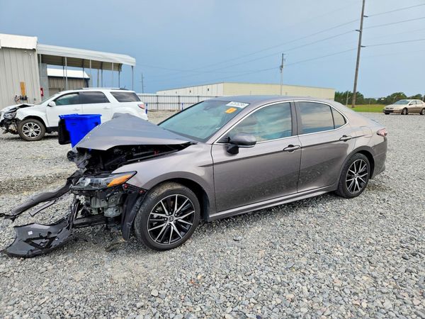 2024 TOYOTA CAMRY