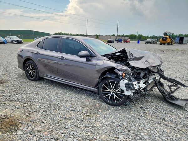 2024 TOYOTA CAMRY