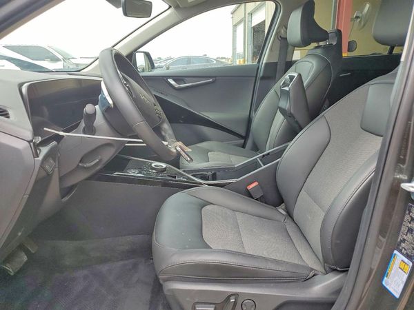 2024 KIA NIRO Wind
