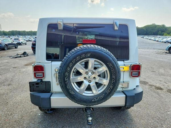 2015 JEEP WRANGLER SAHARA 4X4