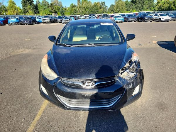 2013 HYUNDAI ELANTRA