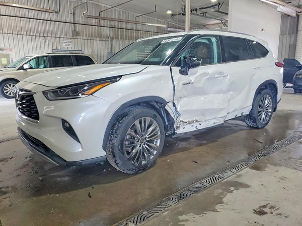 2021 TOYOTA HIGHLANDER Platinum