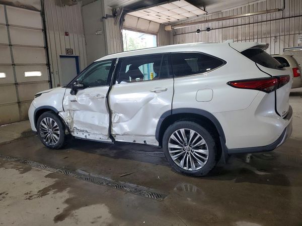 2021 TOYOTA HIGHLANDER Platinum