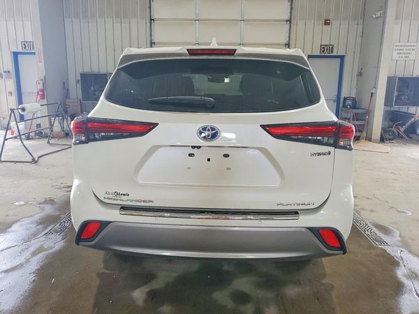 2021 TOYOTA HIGHLANDER Platinum